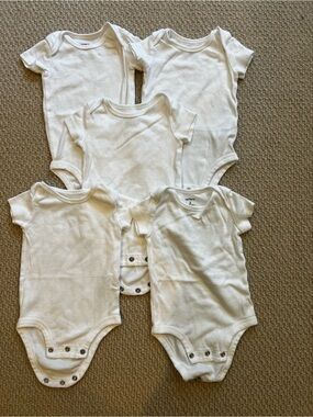 Carter’s 3 Month White Onesies 5 Pack Baby Bodysuits EUC